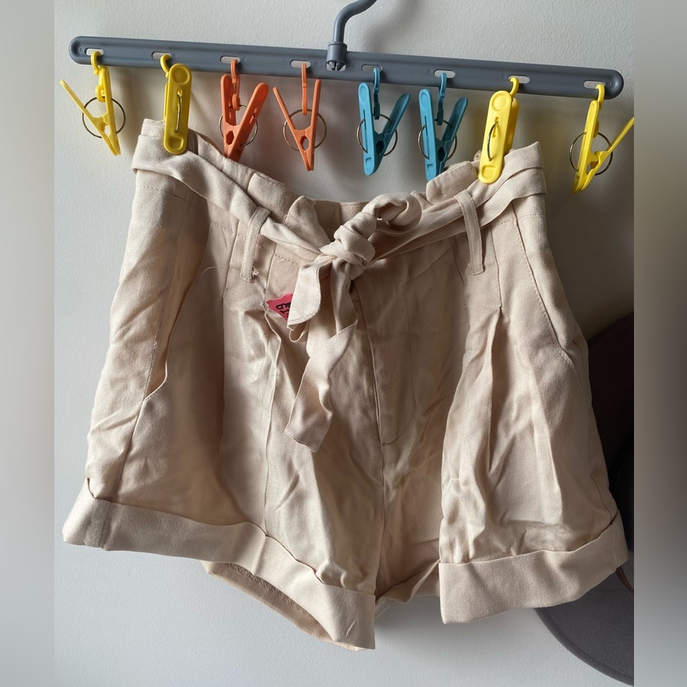 Urban Outfitters Sparkle and fade paper bag boy shorts khaki - Picture 3 of 6